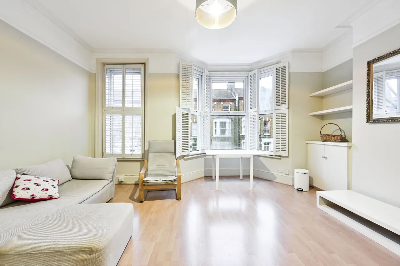 203b Bravington Road, London, photo 2