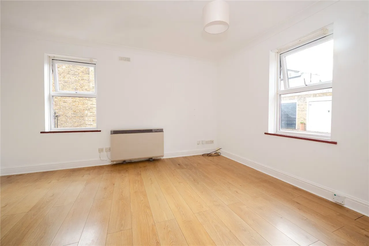 Fourth Cross Road, Twickenham, TW2, photo 3