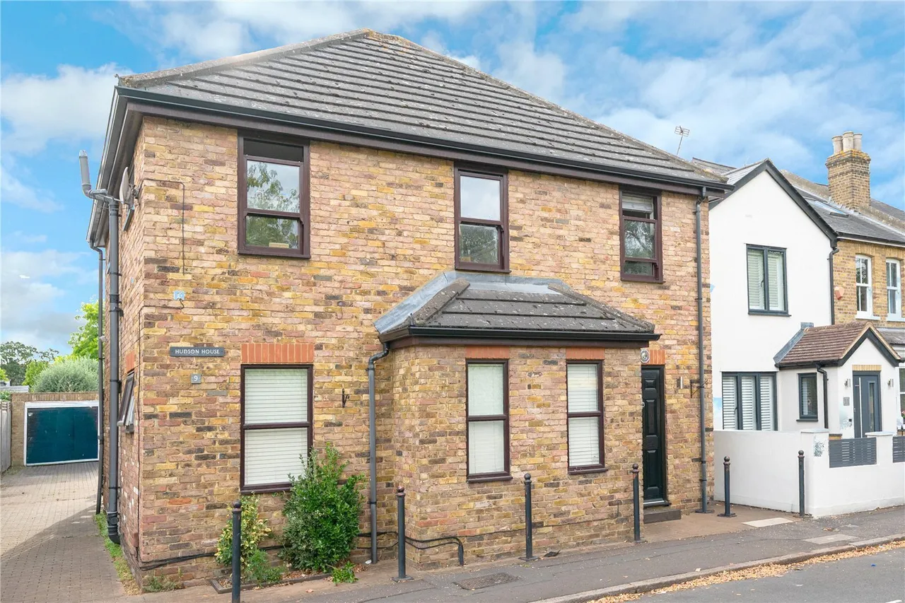 Fourth Cross Road, Twickenham, TW2, photo 10