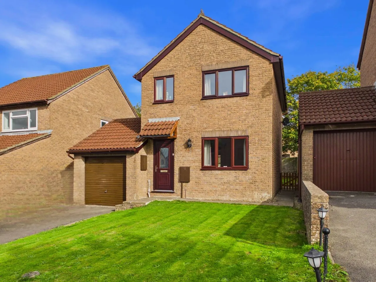 3 bed house for sale, Naisholt Road, Shepton Mallet, BA4
