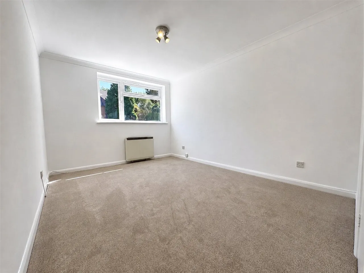 Surrey Road, Poole, Dorset, BH12, photo 2
