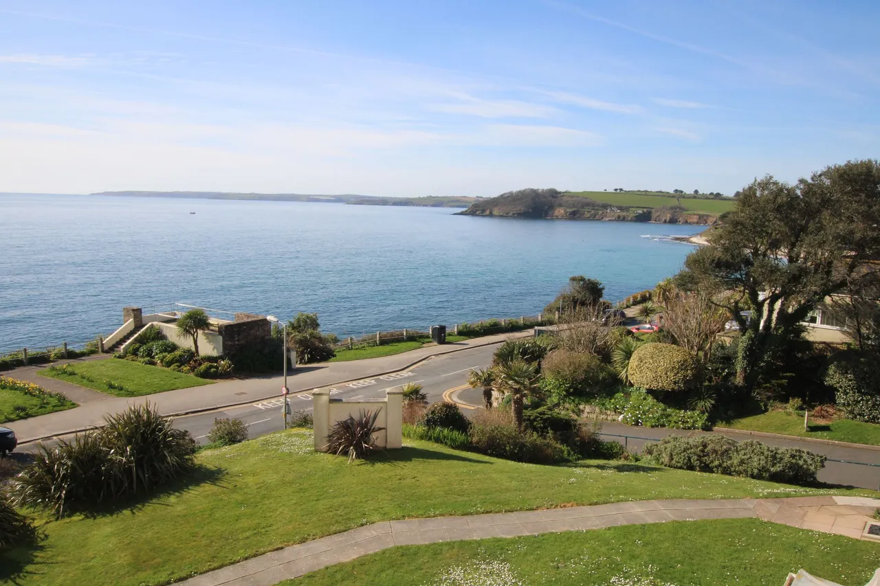 Cliff Road, Bay Court, TR11, photo 12