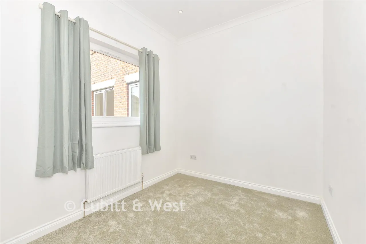 Sheffield Road, Portsmouth, PO1, photo 5