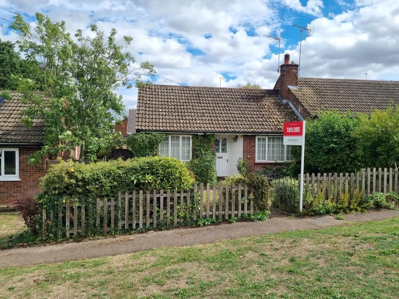 2 bed house for sale — Oldfield Rise, Whitwell, Hitchin, Hertfordshire, SG4