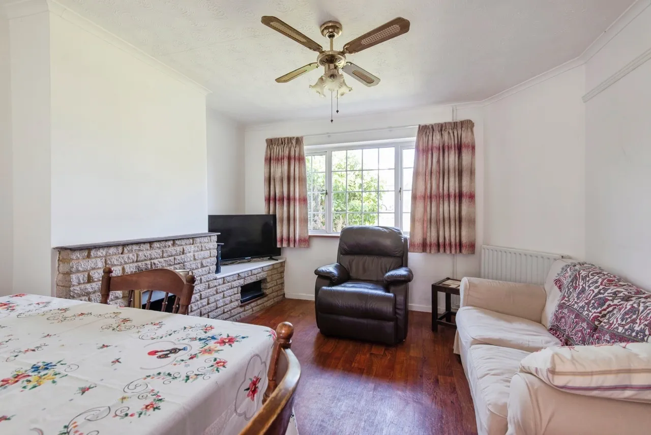 Oldfield Rise, Whitwell, Hitchin, Hertfordshire, SG4, photo 19