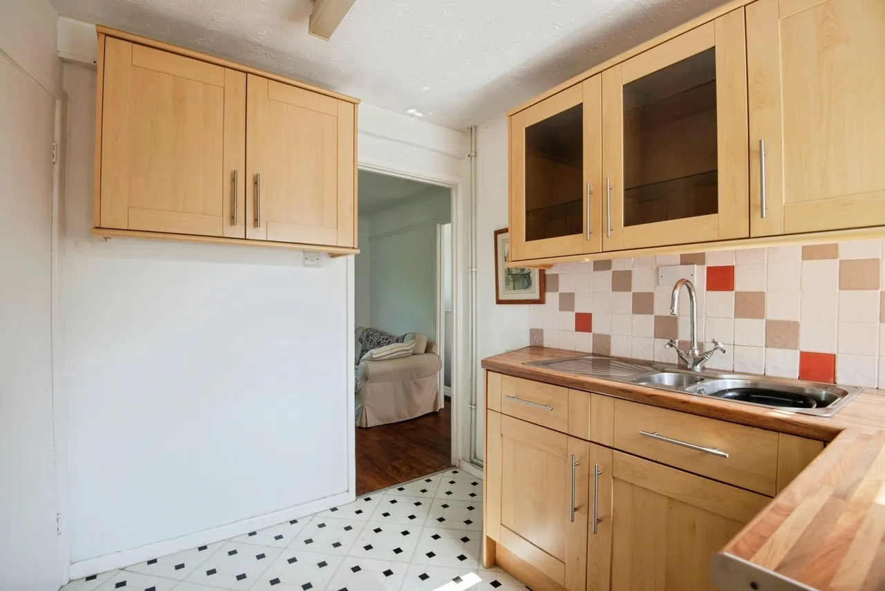 Oldfield Rise, Whitwell, Hitchin, Hertfordshire, SG4, photo 20