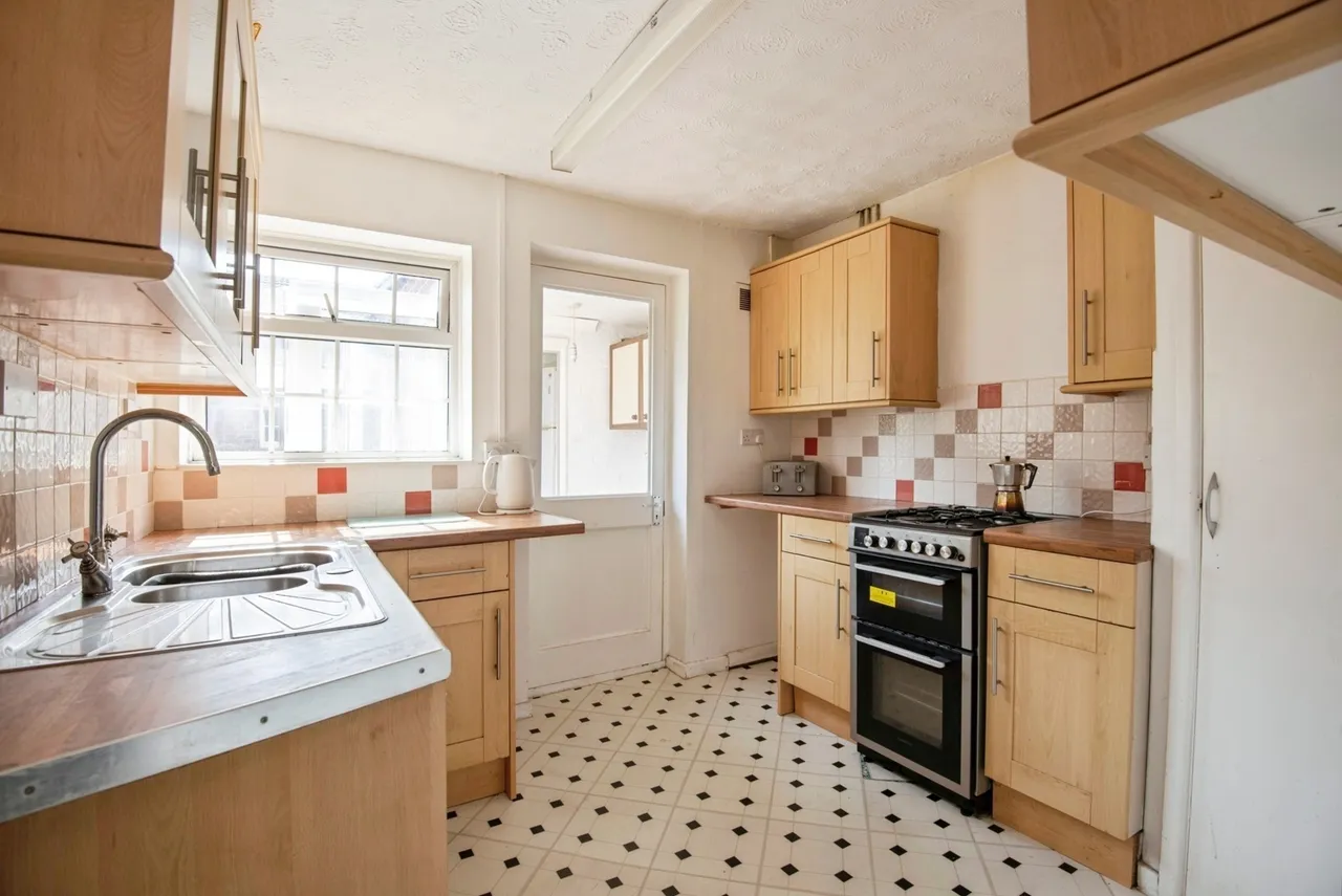 Oldfield Rise, Whitwell, Hitchin, Hertfordshire, SG4, photo 6