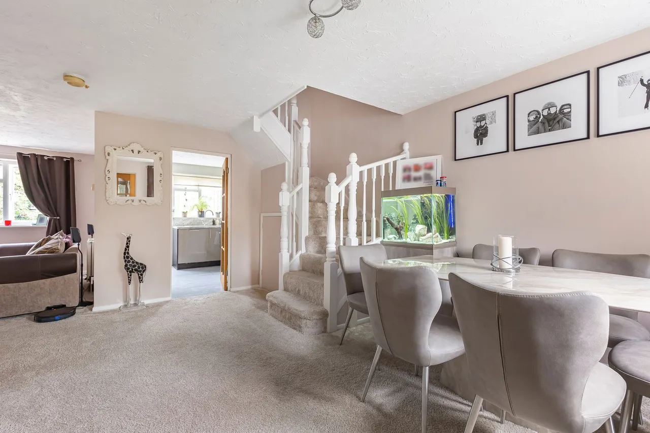 Redford Close, Feltham, TW13, photo 8