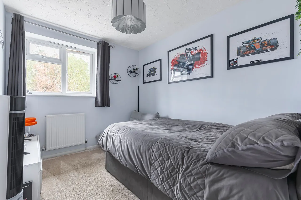Redford Close, Feltham, TW13, photo 20