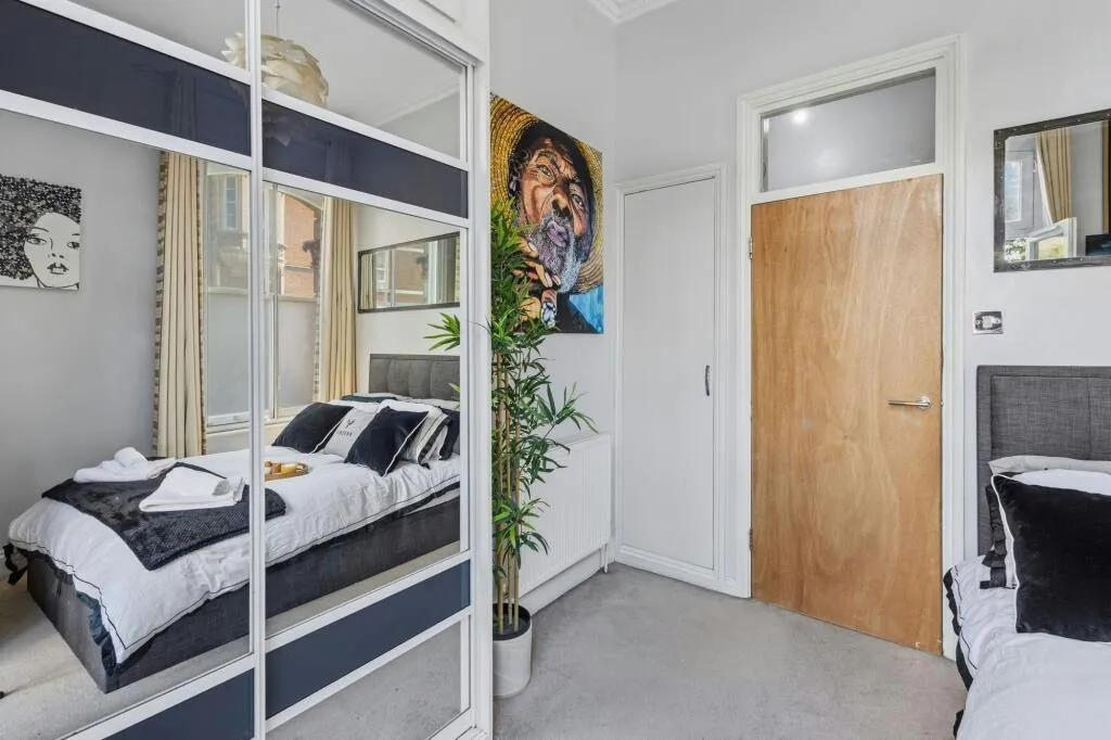 Bedford Road, London, SW4, photo 25
