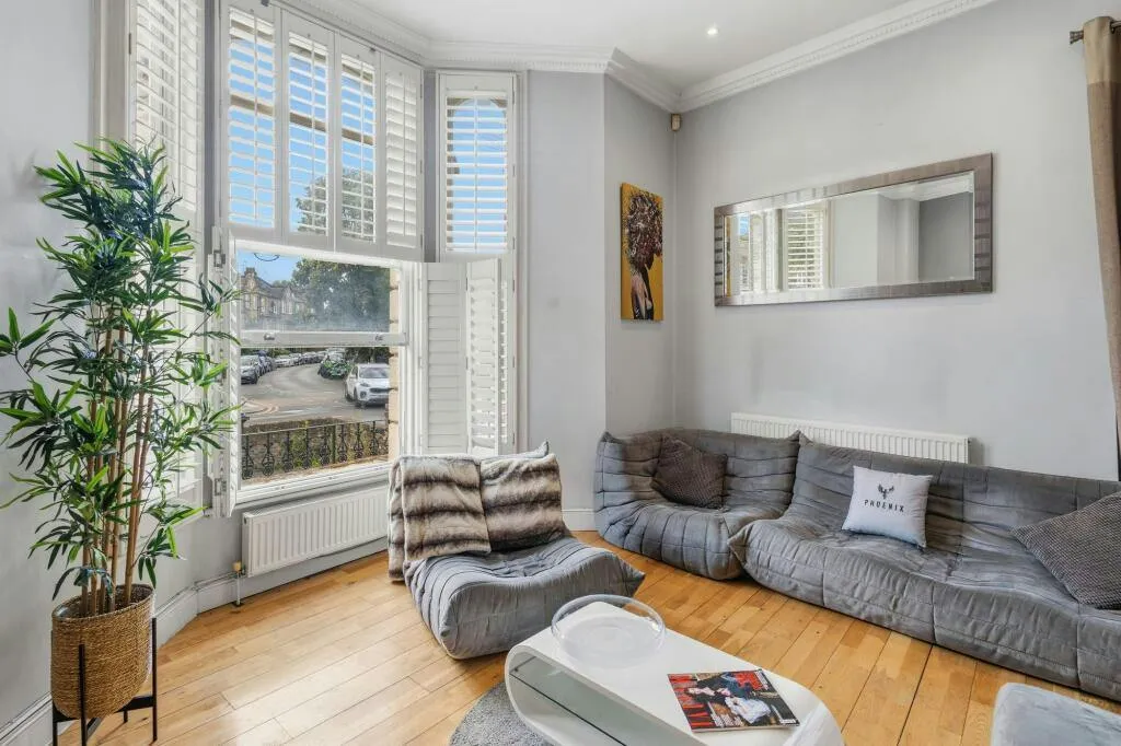 Bedford Road, London, SW4, photo 4