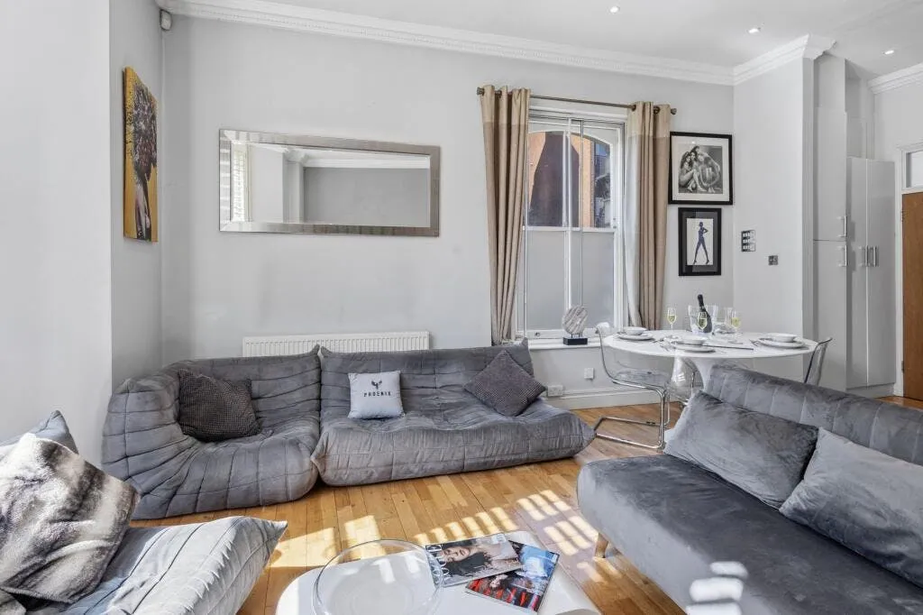 Bedford Road, London, SW4, photo 11