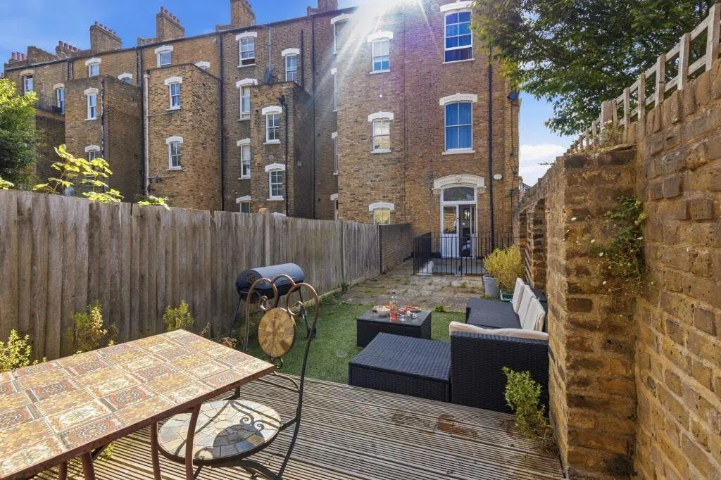 Bedford Road, London, SW4, photo 30