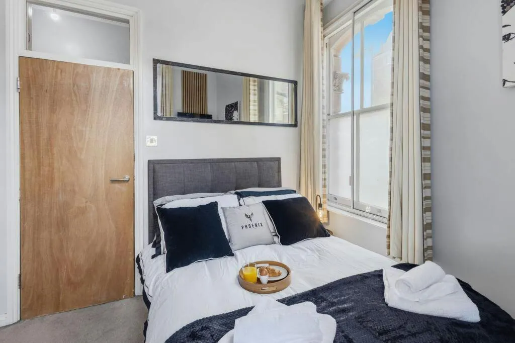 Bedford Road, London, SW4, photo 21