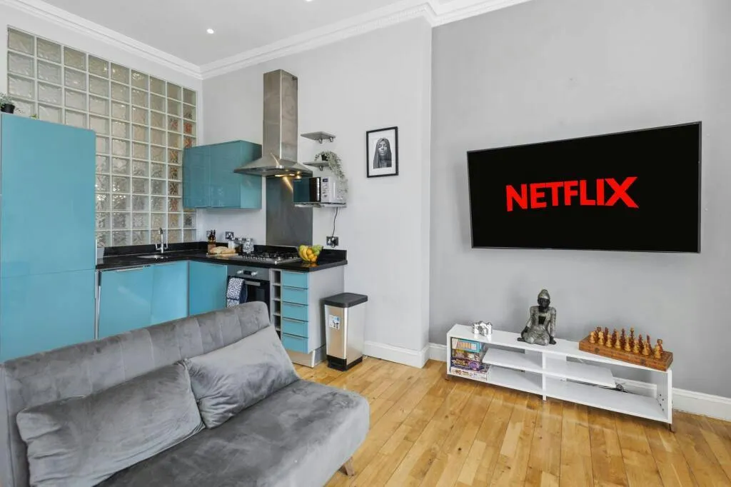 Bedford Road, London, SW4, photo 12