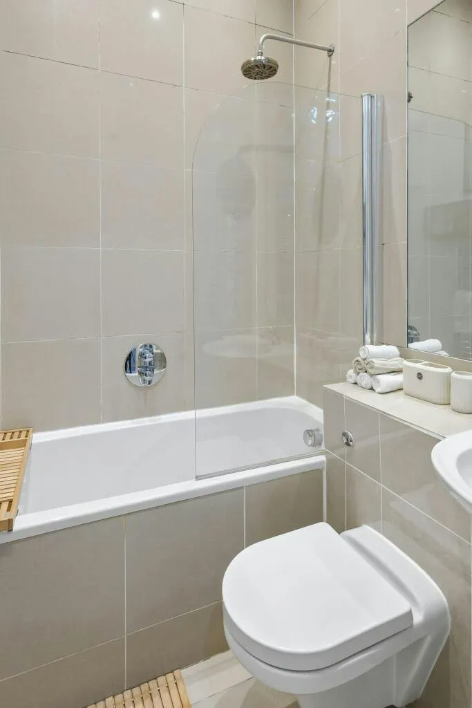 Bedford Road, London, SW4, photo 13