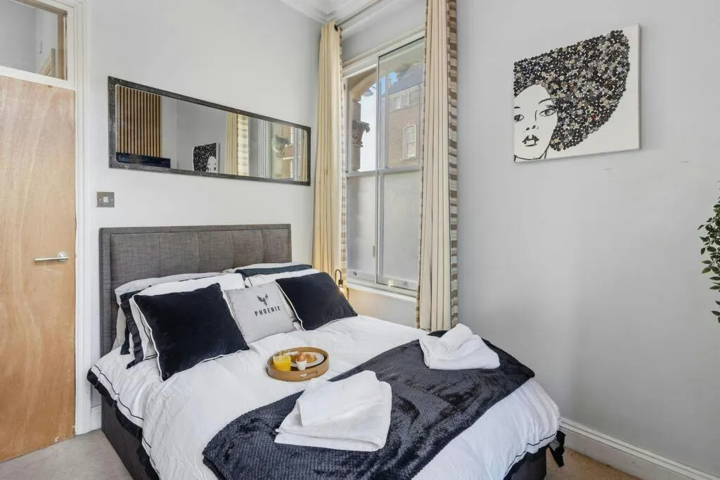 Bedford Road, London, SW4, photo 20