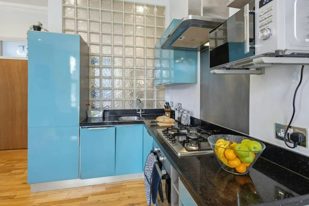 Bedford Road, London, SW4, photo 16