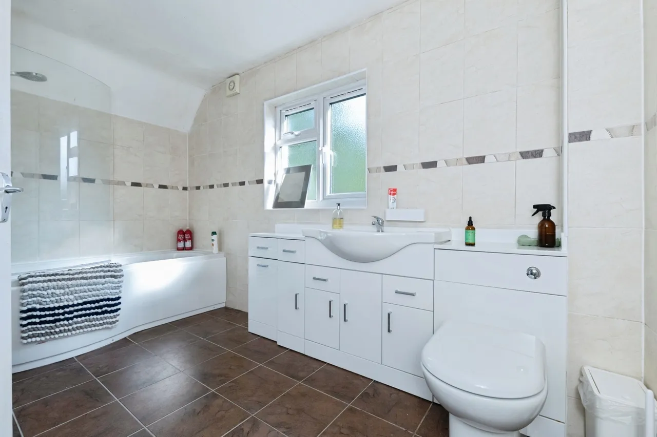 Pikes Hill Avenue, Lyndhurst, SO43, photo 12