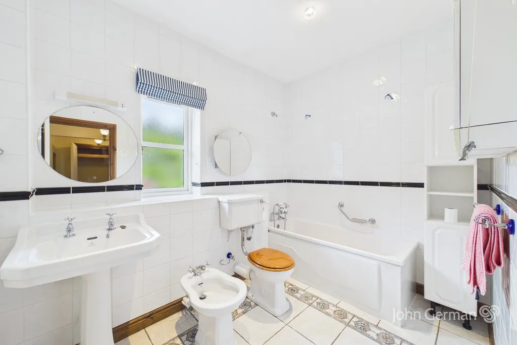 Brocksford Court, Doveridge, photo 15