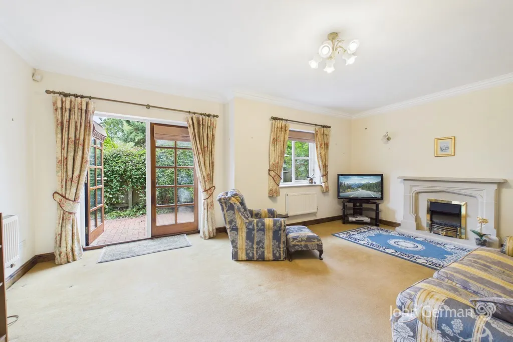 Brocksford Court, Doveridge, photo 5