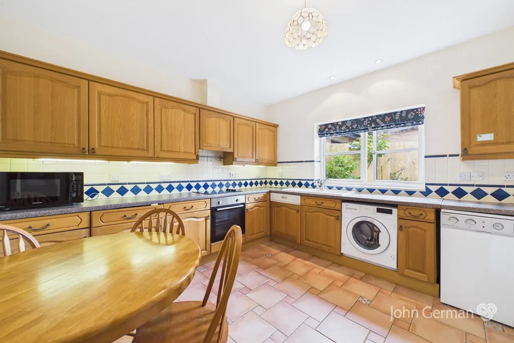 Brocksford Court, Doveridge, photo 7