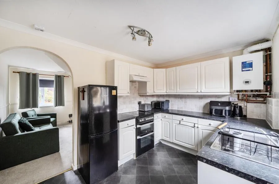 Lichen Close, Swindon, SN2, photo 3