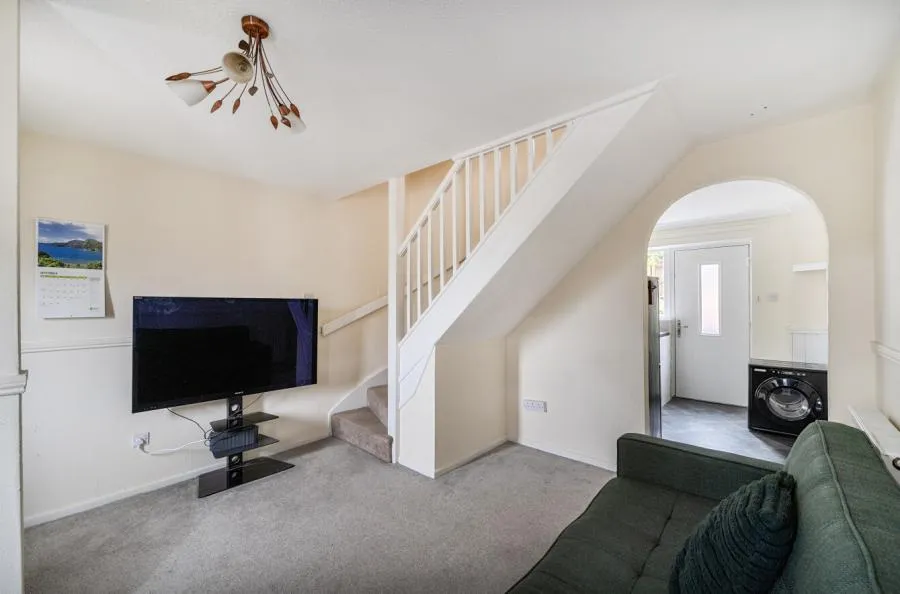 Lichen Close, Swindon, SN2, photo 5