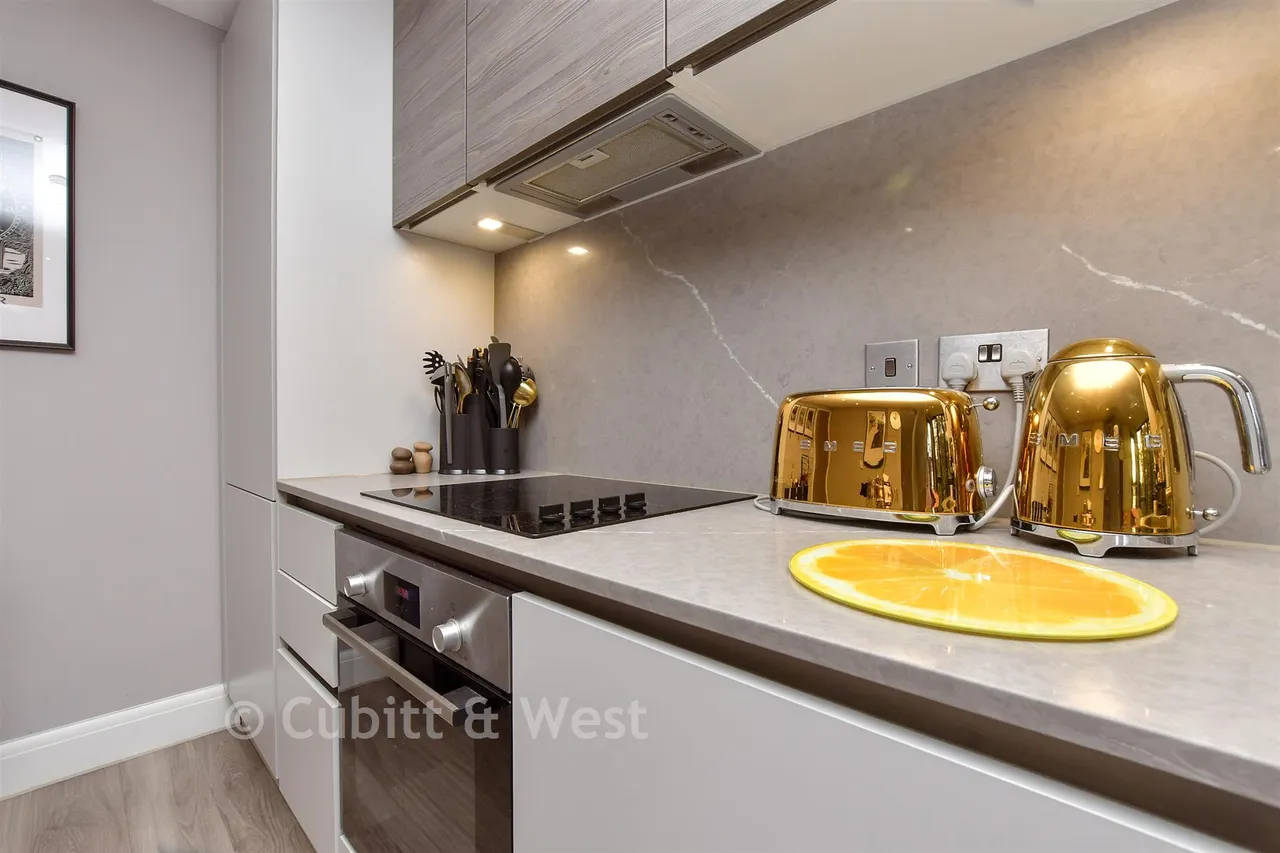 Manor Road, Wallington, SM6, photo 12