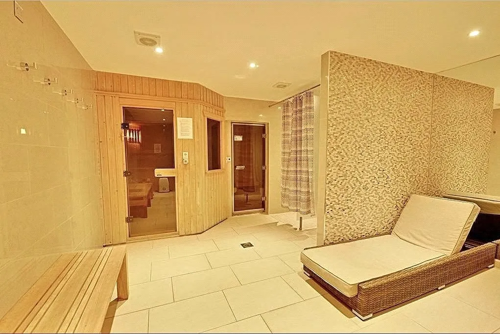 Kew Bridge Road, Brentford, TW8, photo 9