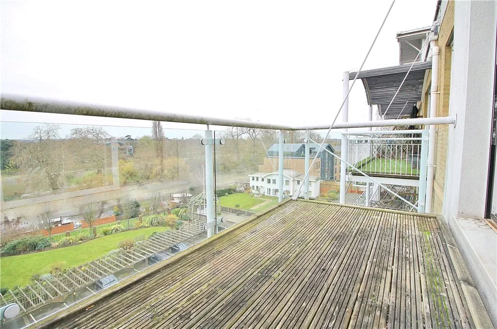 Kew Bridge Road, Brentford, TW8, photo 5