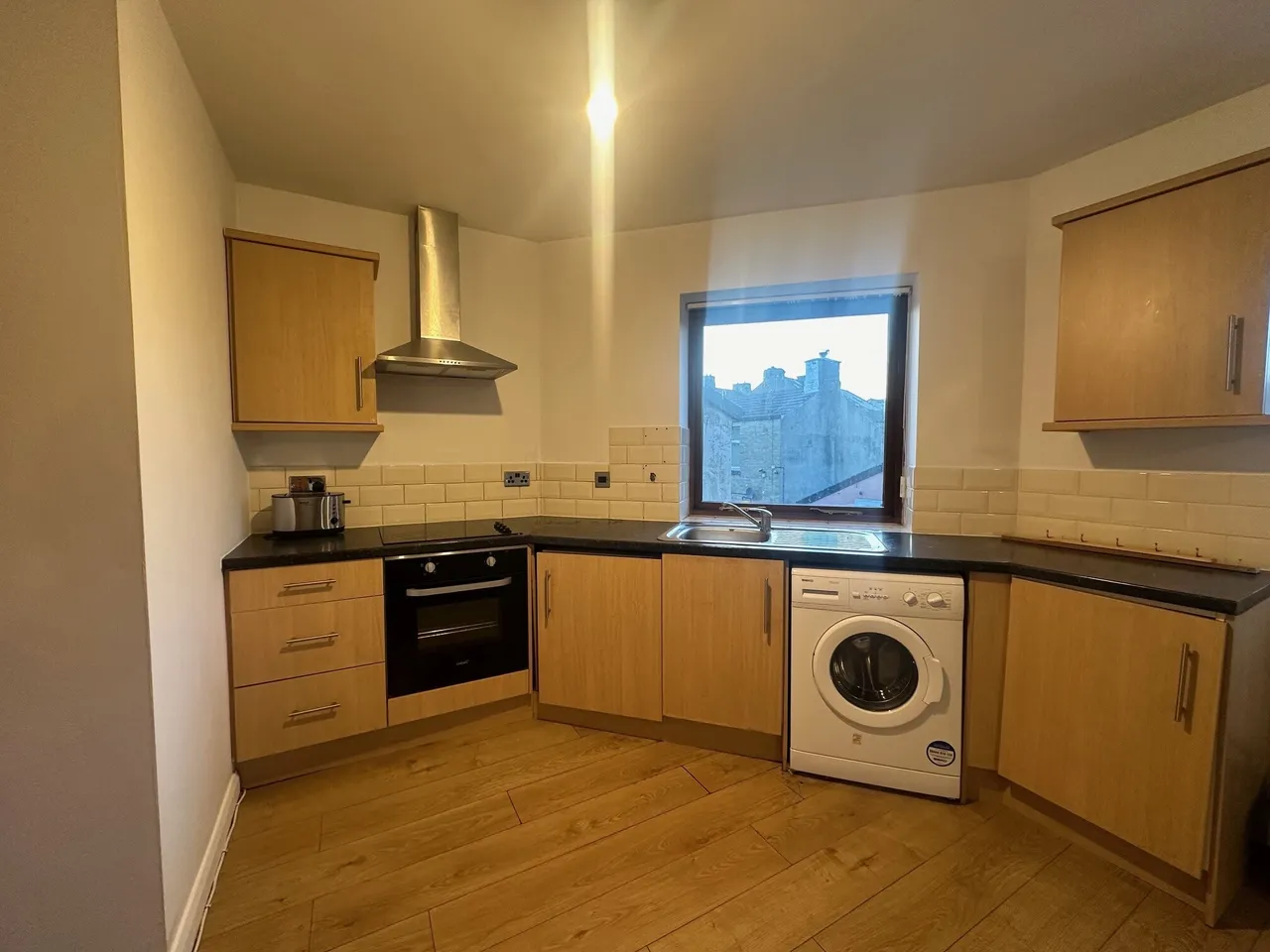 2 Common Road, HUDDERSFIELD, photo 3