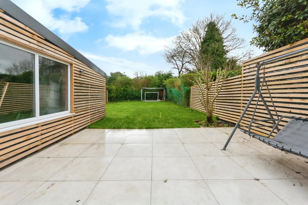 Bronte Farm Road, Shirley, B90, photo 17