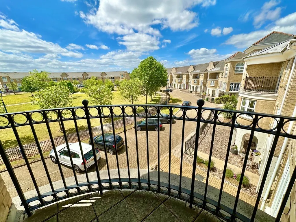 Dettingen Crescent, Deepcut, photo 6