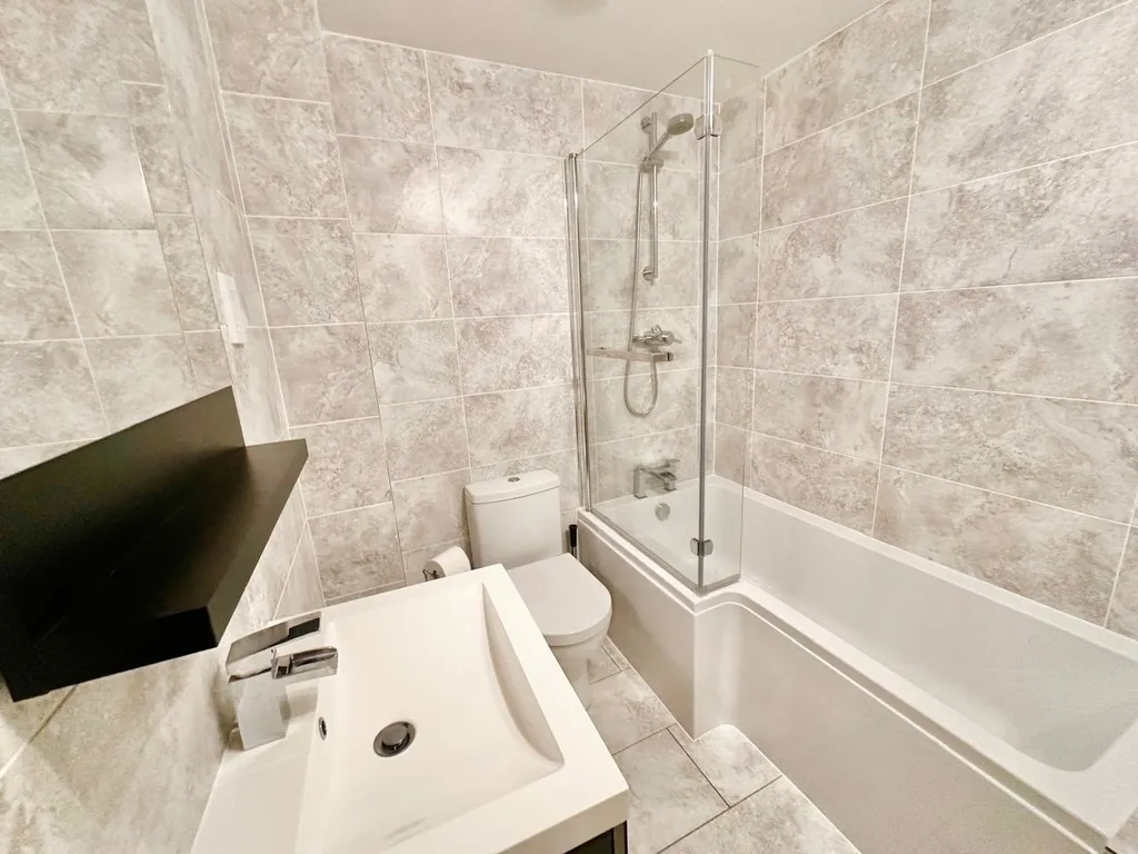 Dettingen Crescent, Deepcut, photo 29