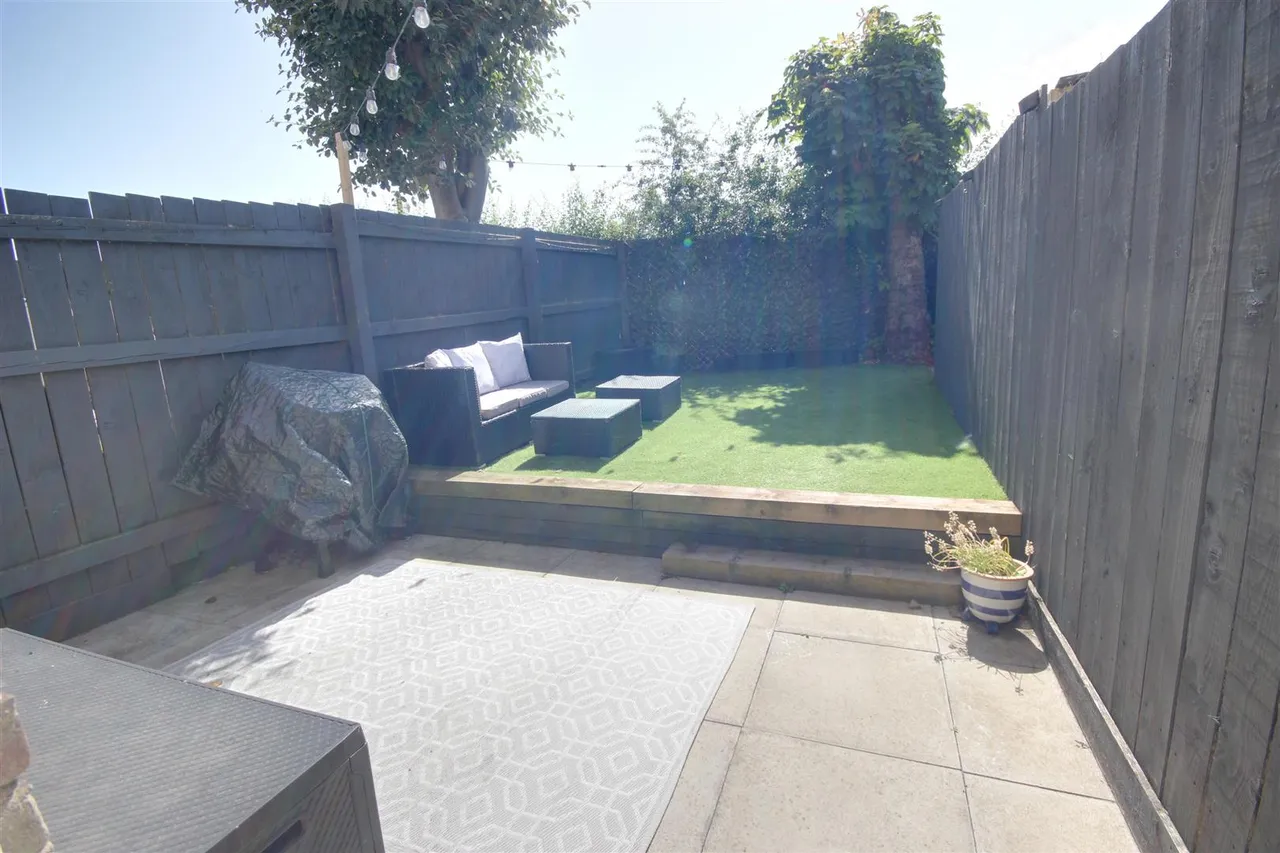 Lissett Close, Leconfield, photo 4