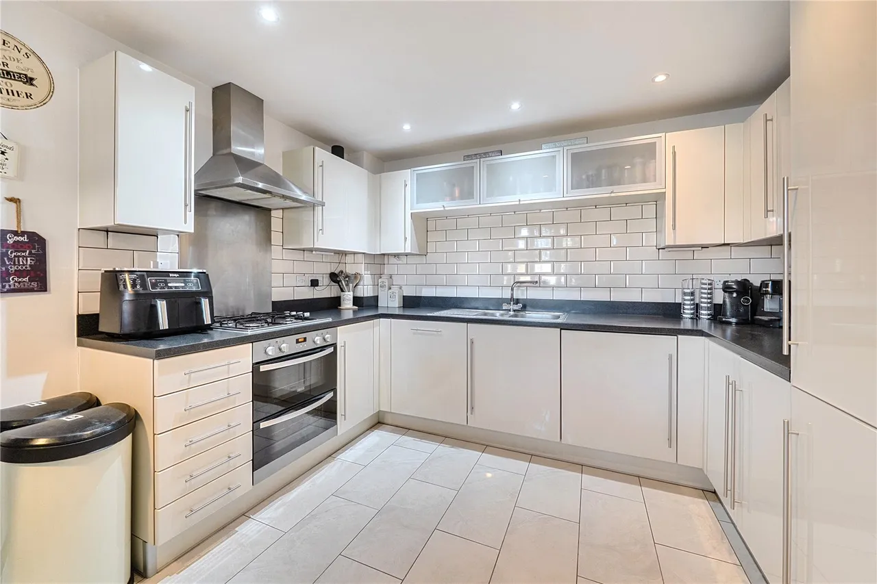 Inkerman Lane, Wellesley, GU11, photo 10