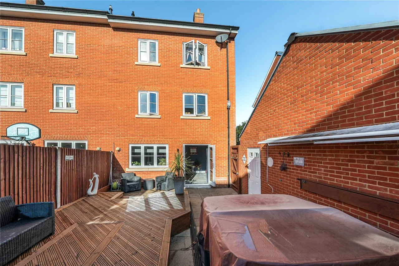 Inkerman Lane, Wellesley, GU11, photo 20