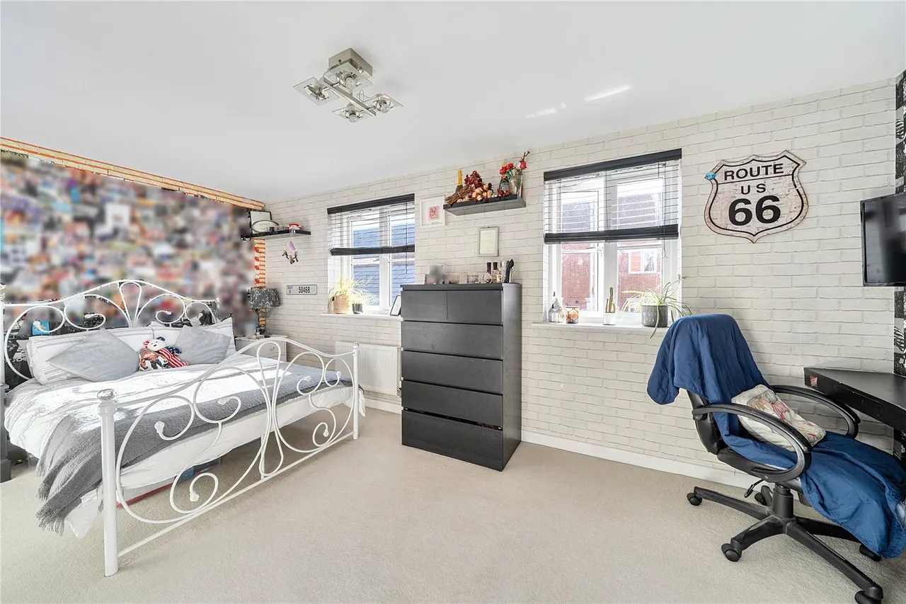 Inkerman Lane, Wellesley, GU11, photo 14