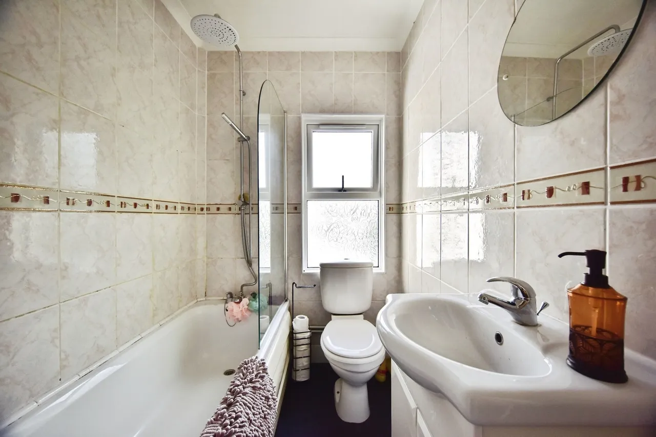 Sheals Crescent, Maidstone, Kent, ME15, photo 14