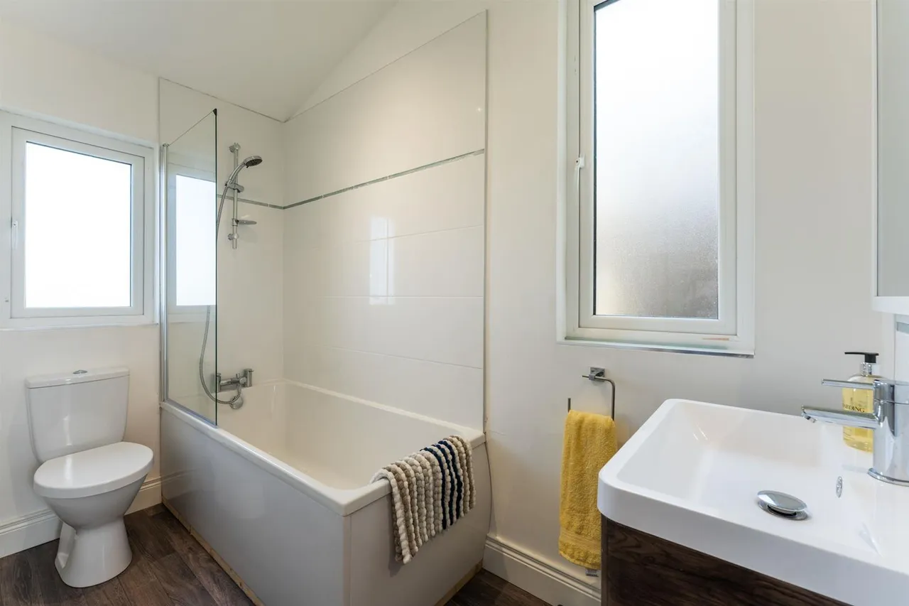 Bellevue, Bangor, BT20, photo 15
