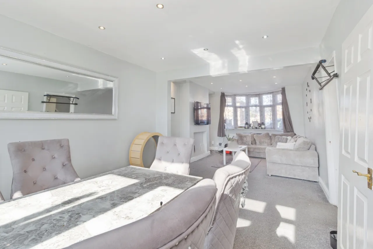 3 bed house for sale, Harrowgate Drive, Leicester, LE4