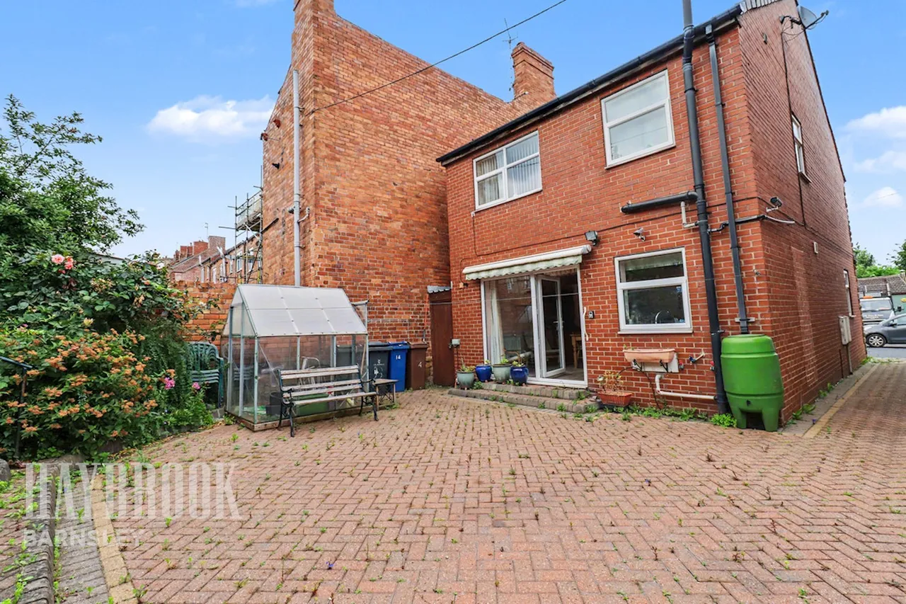 Cherry Tree Street, Elsecar, photo 11