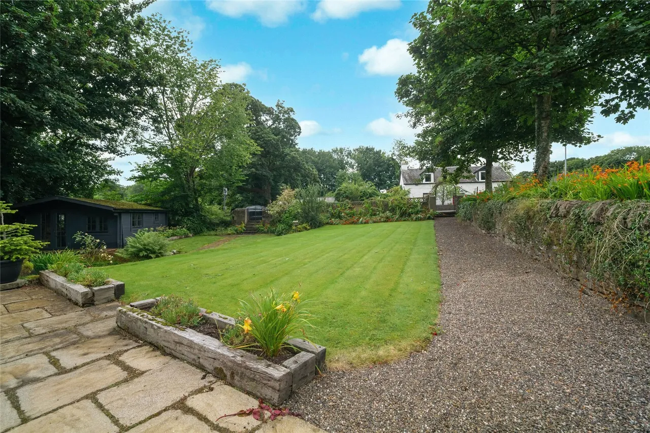 Main Road, Cardross, G82, photo 18