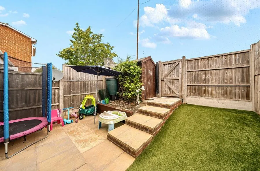 Chatham Close, Salisbury, SP1, photo 7