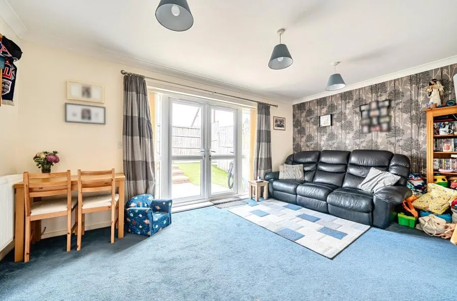 Chatham Close, Salisbury, SP1, photo 2