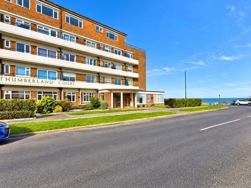 2 bed flat for sale, Northumberland Avenue, Margate, CT9