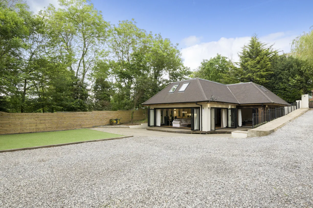 4 bed house for sale — Holden Road, Woodside Park, N12
