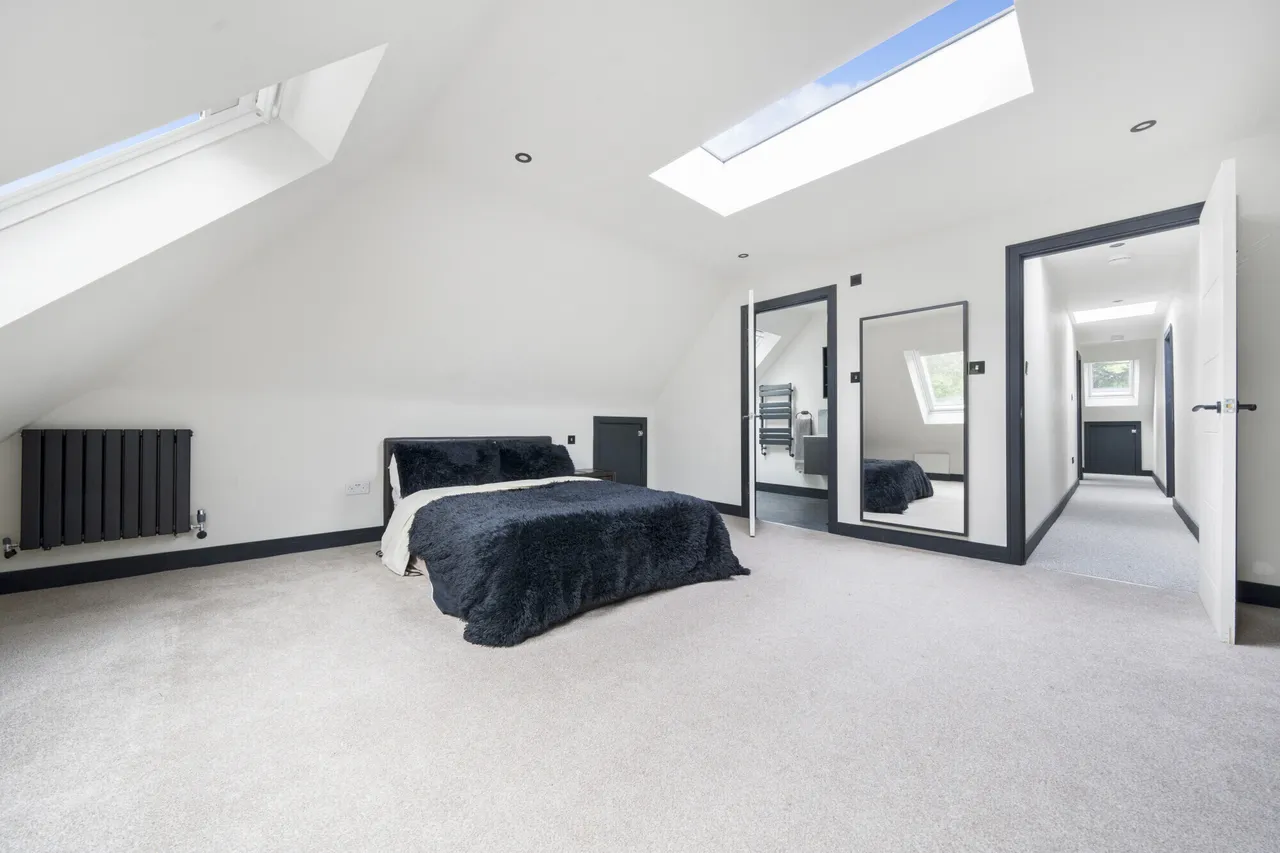 Holden Road, Woodside Park, N12, photo 8