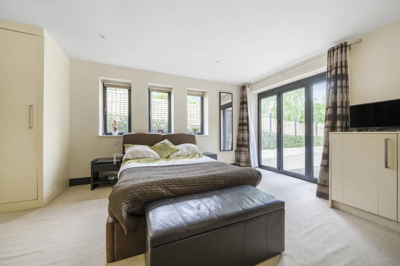 Holden Road, Woodside Park, N12, photo 6